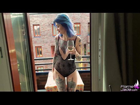 ❤️ Ochiq osmon ostida ehtiros bilan so'rayotgan ajoyib qiz seks da pornoda uz.sexonfire.ru